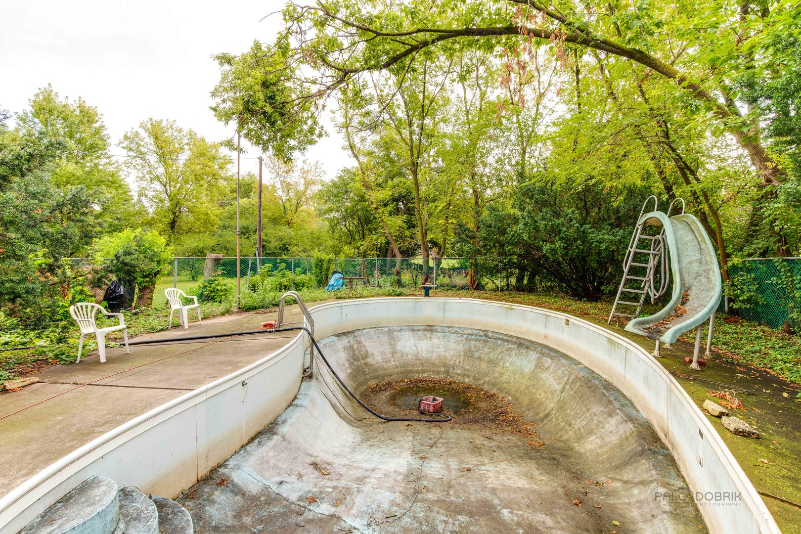 260 North St Marys Road Libertyville, IL 60048 - Photo 31 of 34 a view of swimming pool with a garden