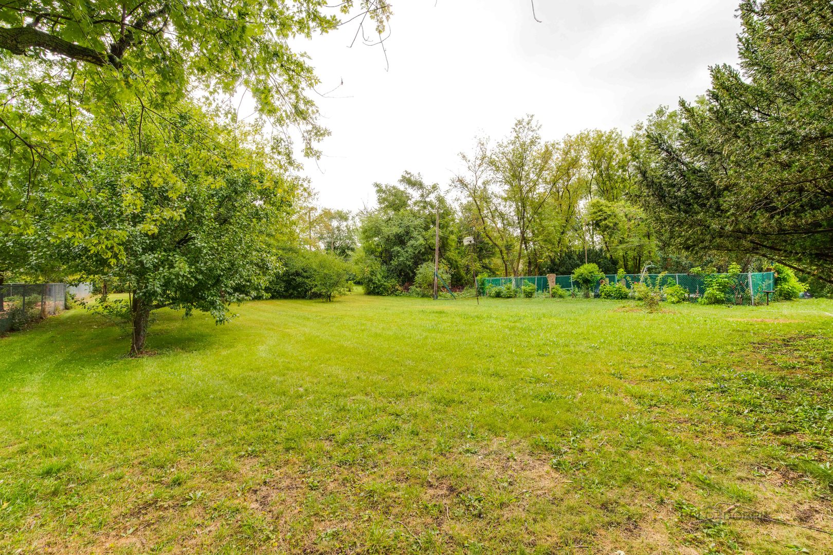 260 North St Marys Road Libertyville, IL 60048 - Photo 33 of 34 a view of yard with swimming pool and green space