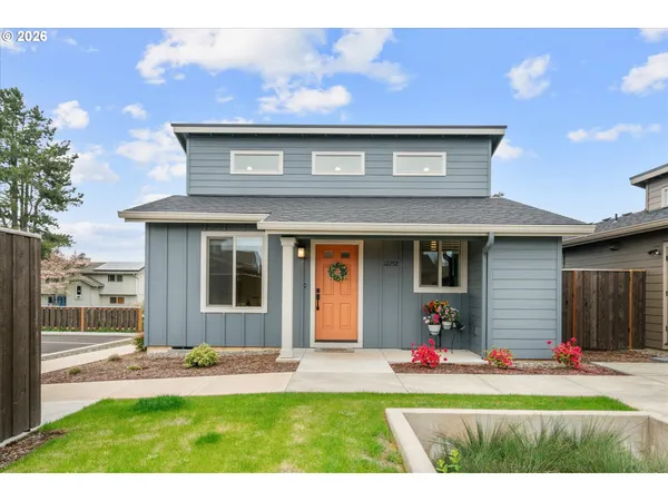 $399,900 | 12252 Meadowlawn Drive, Oregon City, OR 97045