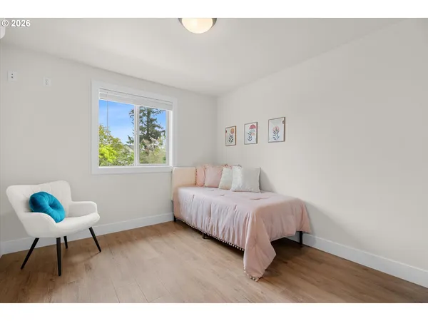 $399,900 | 12252 Meadowlawn Drive, Oregon City, OR 97045