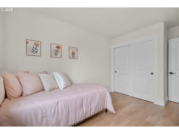 $399,900 | 12252 Meadowlawn Drive, Oregon City, OR 97045