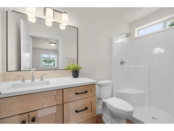 $399,900 | 12252 Meadowlawn Drive, Oregon City, OR 97045