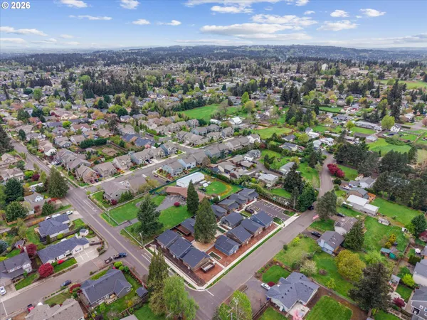 $399,900 | 12252 Meadowlawn Drive, Oregon City, OR 97045