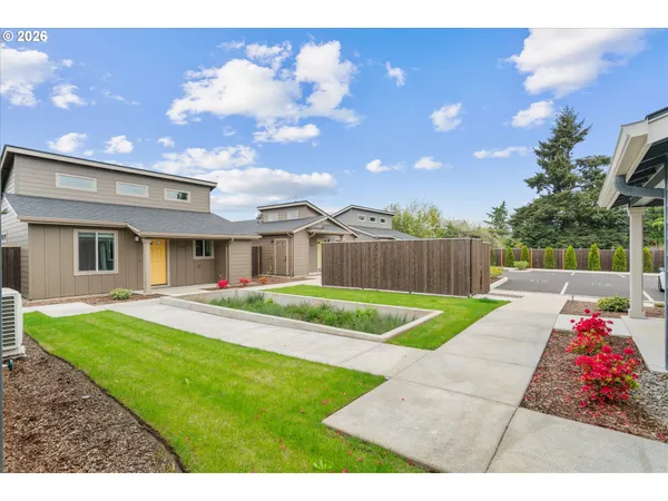 $399,900 | 12252 Meadowlawn Drive, Oregon City, OR 97045