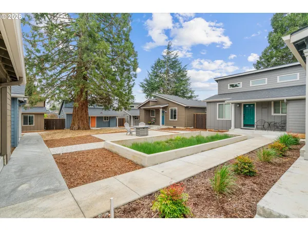 $399,900 | 12252 Meadowlawn Drive, Oregon City, OR 97045