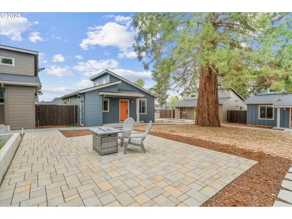 $399,900 | 12252 Meadowlawn Drive, Oregon City, OR 97045