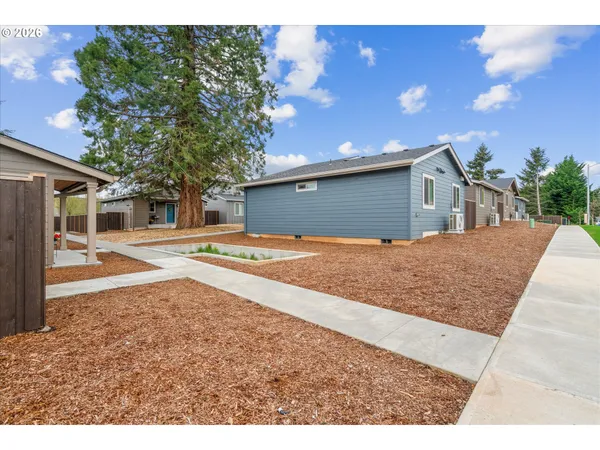 $399,900 | 12252 Meadowlawn Drive, Oregon City, OR 97045