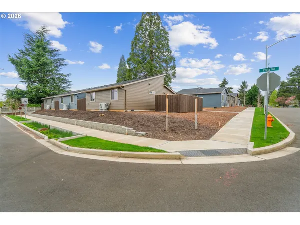 $399,900 | 12252 Meadowlawn Drive, Oregon City, OR 97045