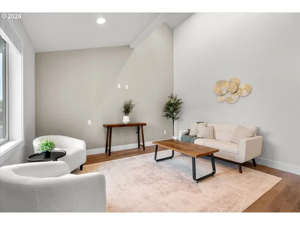 $399,900 | 12252 Meadowlawn Drive, Oregon City, OR 97045