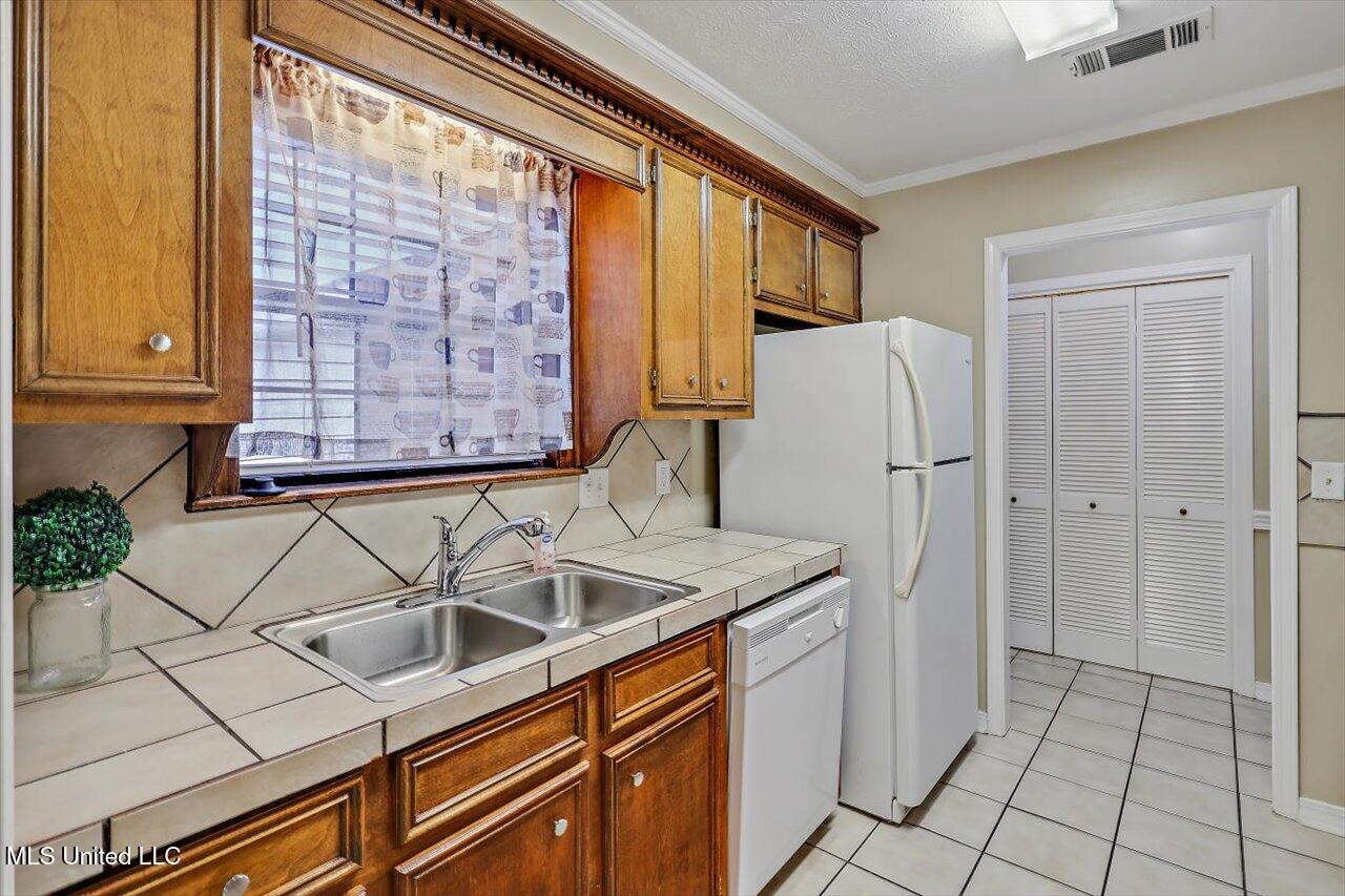 121 Summit Drive Madison, MS 39110 - Photo 12 of 26 12-121 Summit Dr