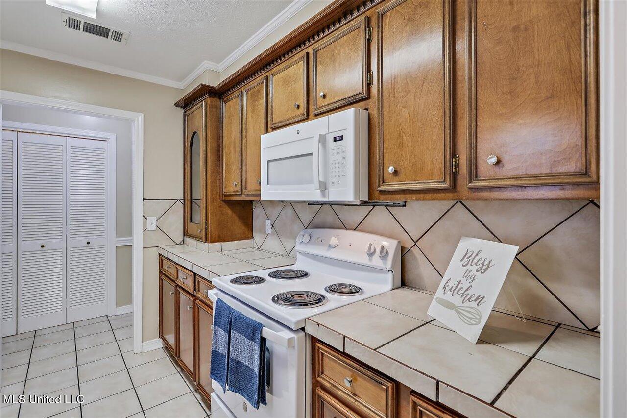 121 Summit Drive Madison, MS 39110 - Photo 9 of 26 09-121 Summit Dr