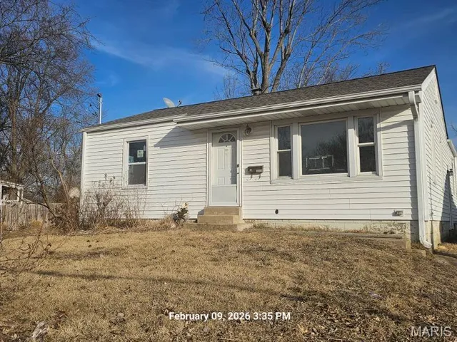 $189,900 | 3668 Dixie Drive, St. Ann, MO 63074