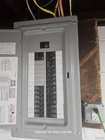 $189,900 | 3668 Dixie Drive, St. Ann, MO 63074