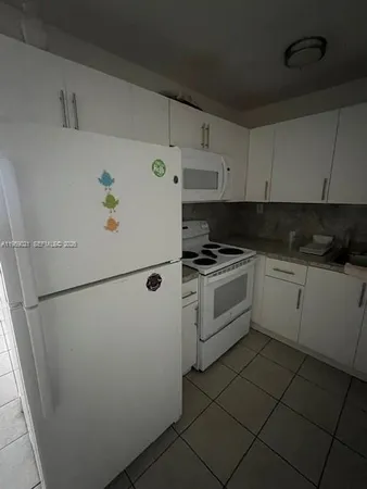 $1,650 | 6780 Southwest 44th Street, Unit 16, Miami, FL 33155