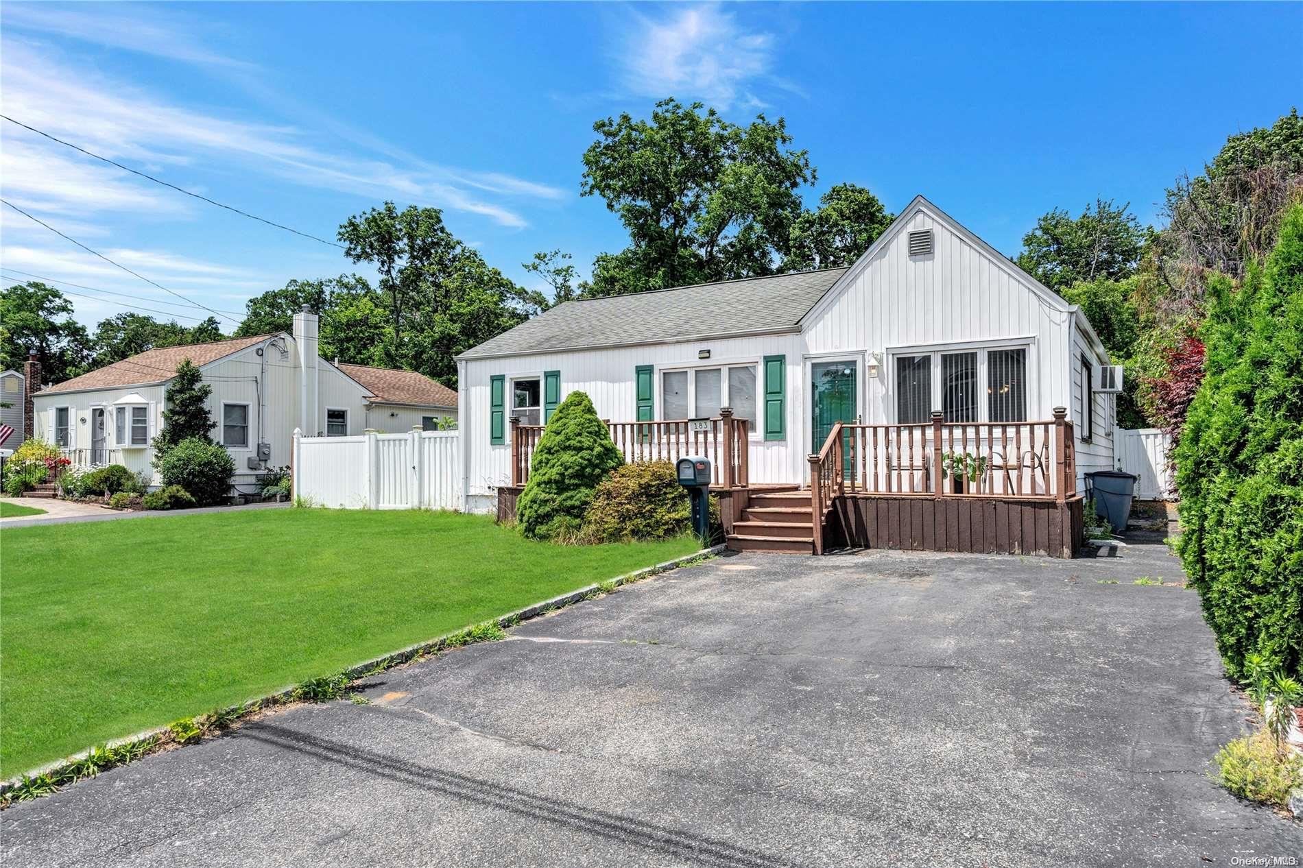 183 17th Street West Babylon, NY 11704 - Photo 1 of 1