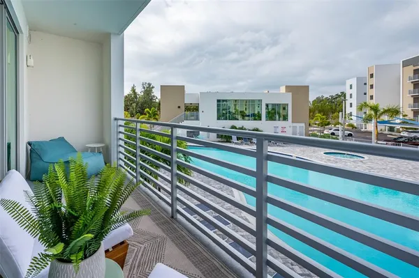 $3,600 | 1703 North Tamiami Trail, Unit 207, Sarasota, FL 34236