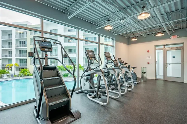 $3,200 | 1703 North Tamiami Trail, Unit 207, Sarasota, FL 34236