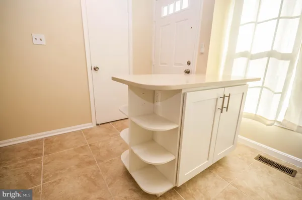 $2,700 | 8711 Ravenglass Way, Montgomery Village, MD 20886