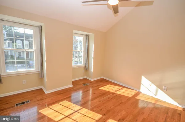 $2,700 | 8711 Ravenglass Way, Montgomery Village, MD 20886