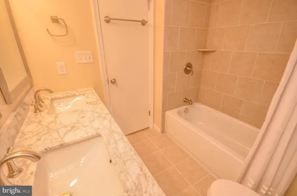$2,700 | 8711 Ravenglass Way, Montgomery Village, MD 20886