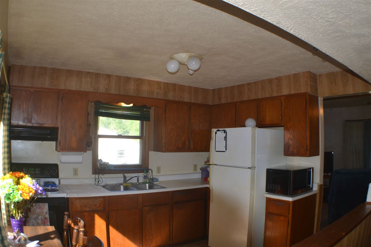 37 Goodhue Road Boscawen, NH 03303 - Photo 8 of 23 Gallery Image 8