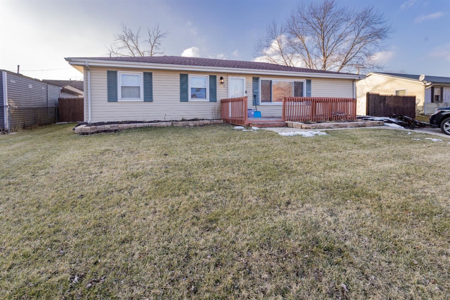 708 Coventry Road Valparaiso, IN 46385 - Photo 1 of 26 1500x999
