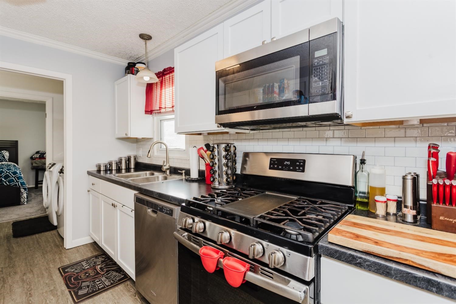 708 Coventry Road Valparaiso, IN 46385 - Photo 10 of 26 1500x999