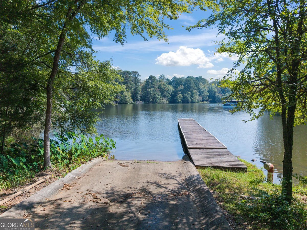 1750 Reids Ferry Road Buckhead, GA 30625 - Photo 52 of 57 a view of a lake with a yard
