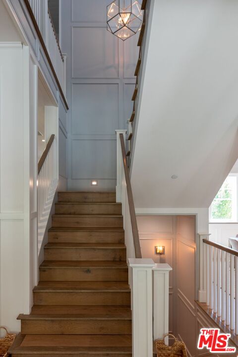 12090 Chalon Road Los Angeles, CA 90049 - Photo 17 of 47 Gallery Image 17