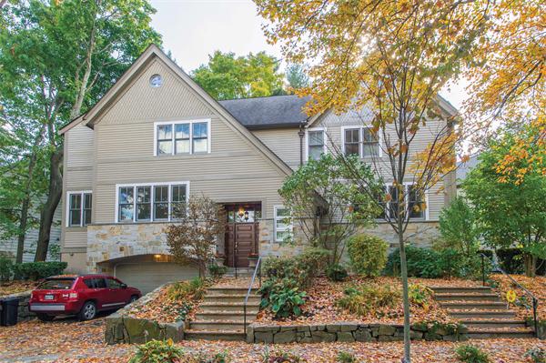 30 Winthrop Road, Unit 30 Brookline, MA 02445 - Photo 1 of 22