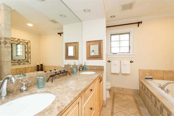 30 Winthrop Road, Unit 30 Brookline, MA 02445 - Photo 14 of 22