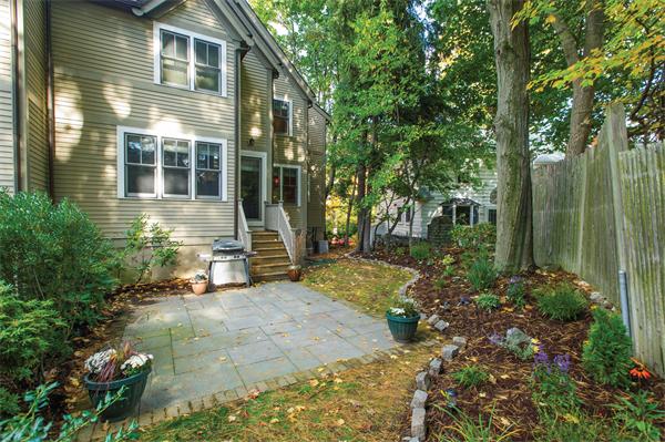 30 Winthrop Road, Unit 30 Brookline, MA 02445 - Photo 18 of 22