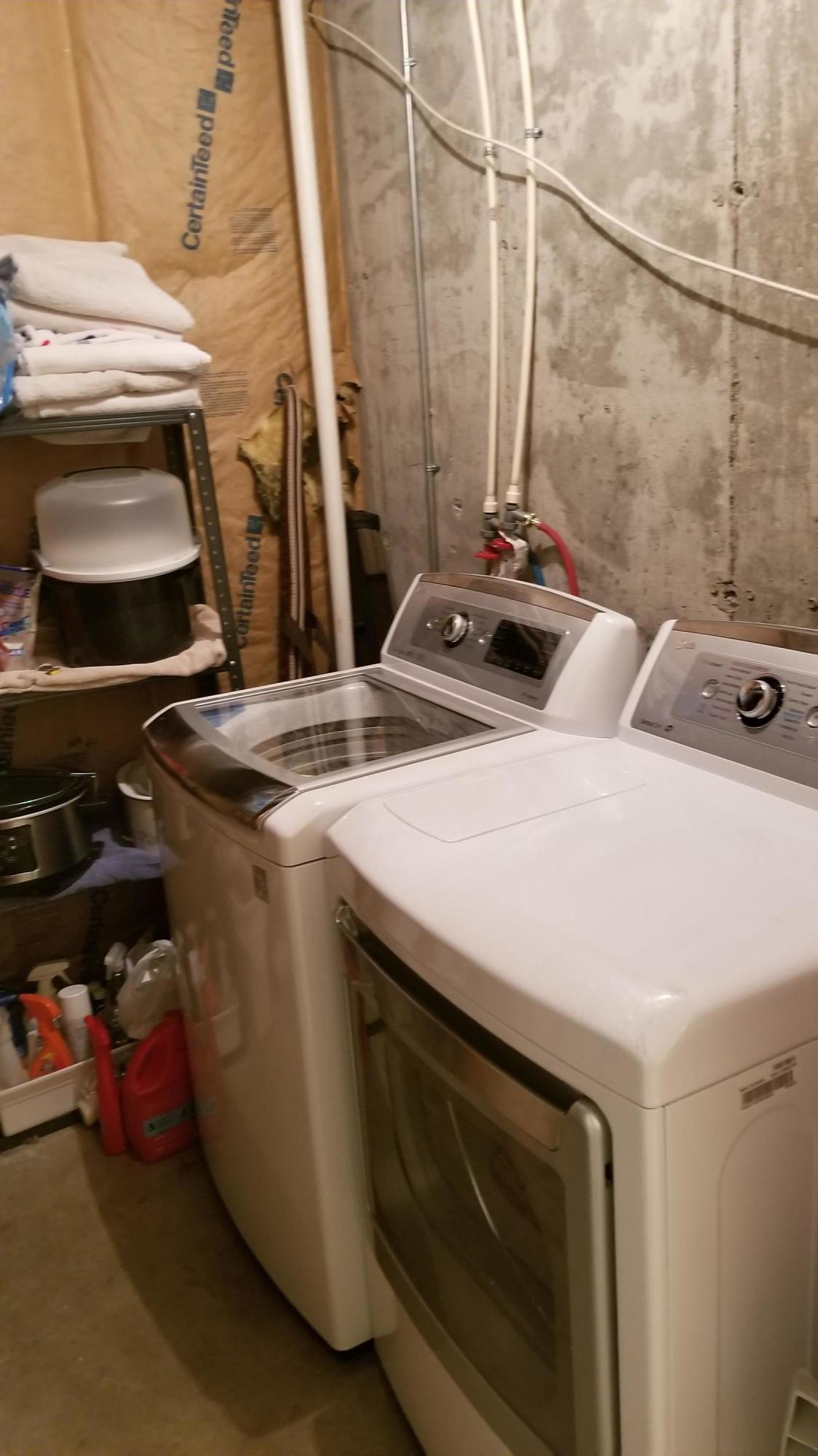 181 Silver Shadow Road Hardy, VA 24101 - Photo 30 of 47 a utility room with dryer and washer