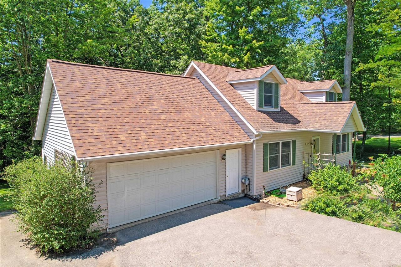 11176 Mcgregor Road Pinckney, MI 48169 - Photo 31 of 52 Gallery Image 31