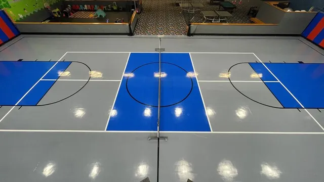 a view of a tennis court