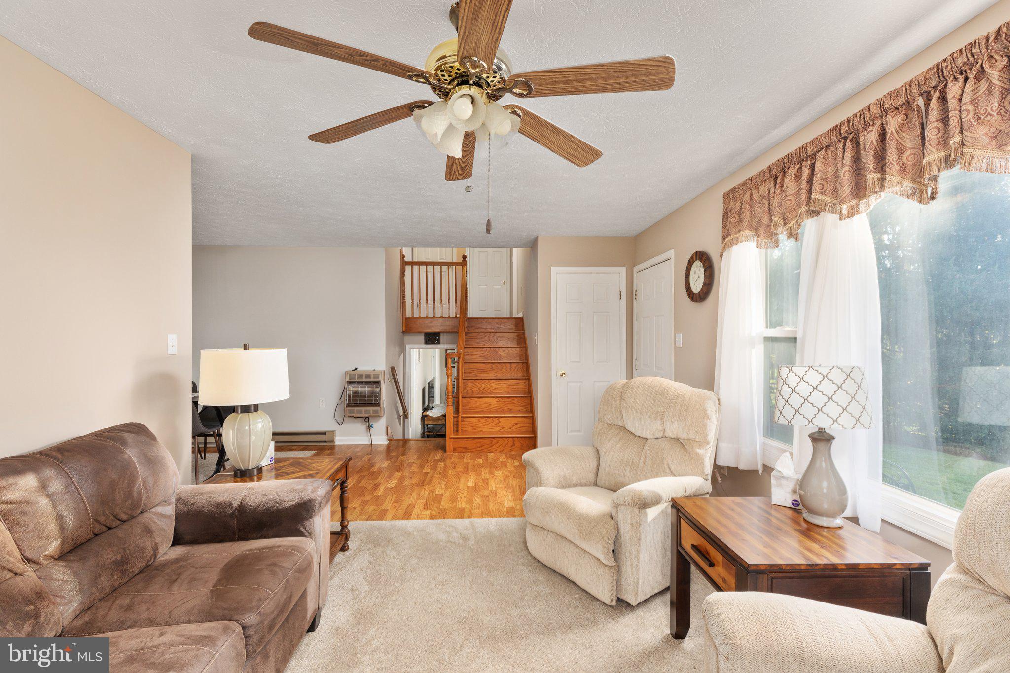 3703 Oranda Road Strasburg, VA 22657 - Photo 11 of 42 Living Room View