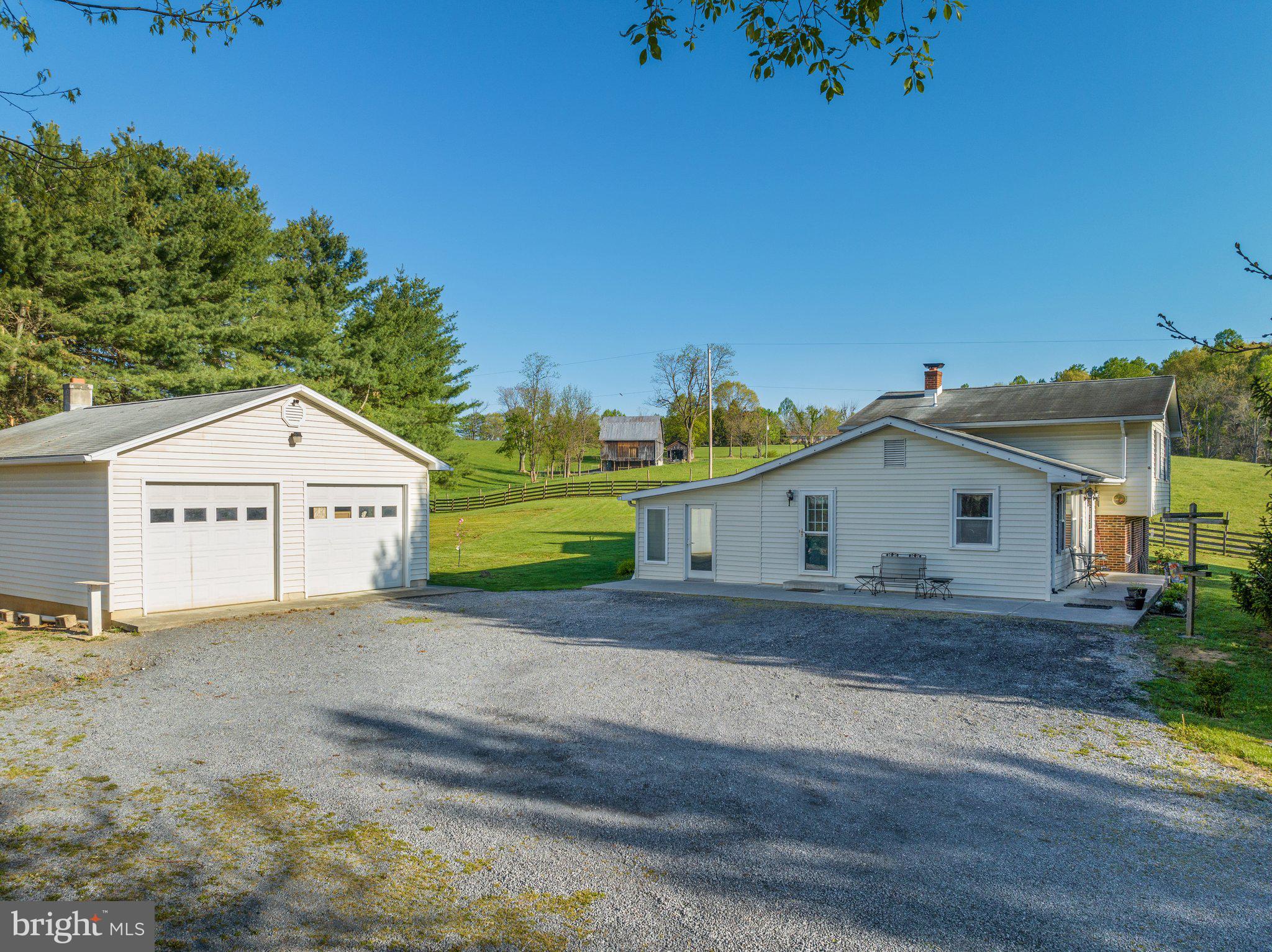 3703 Oranda Road Strasburg, VA 22657 - Photo 7 of 42 Two car detached garage