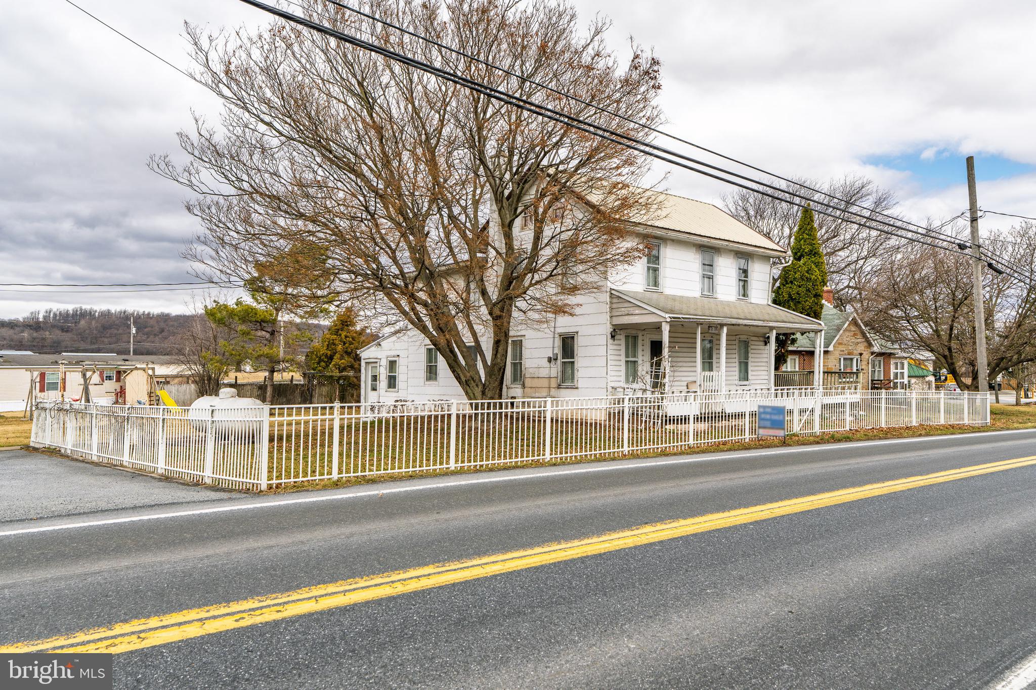 156 Hahnstown Road Ephrata, PA 17522 - Photo 2 of 60 Gallery Image 2