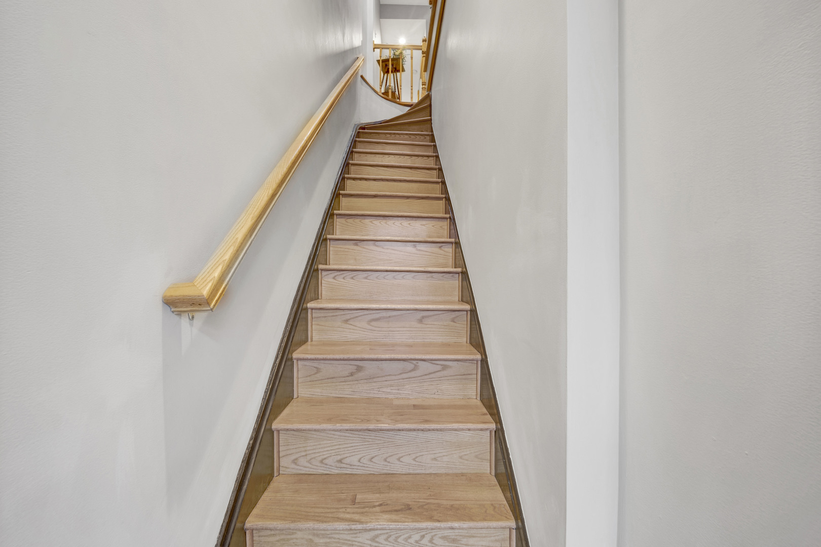 839 South Laflin Street, Unit 3 Chicago, IL 60607 - Photo 2 of 21 a view of entryway