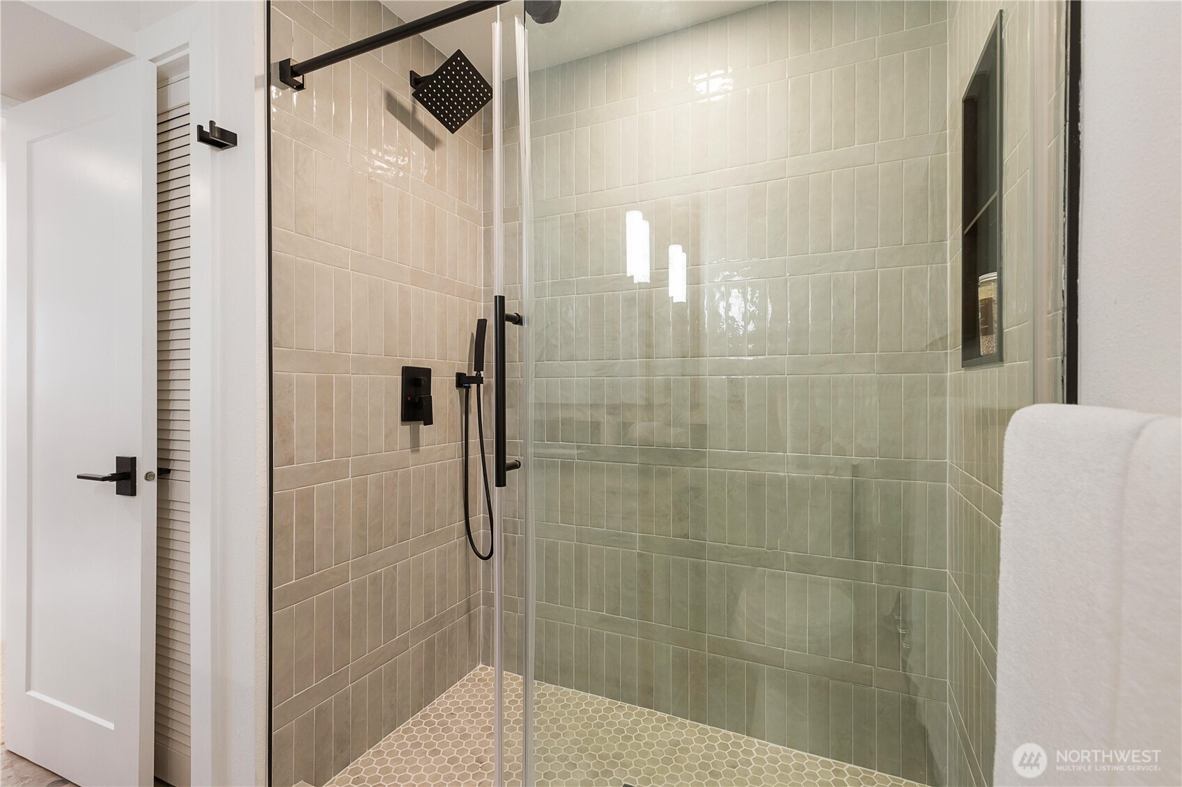 15833 Northeast 110th Street Redmond, WA 98052 - Photo 25 of 31