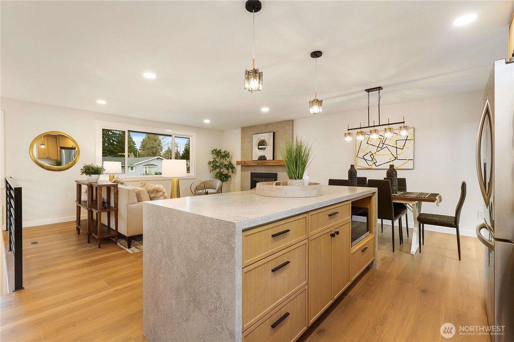 15833 Northeast 110th Street Redmond, WA 98052 - Photo 8 of 31