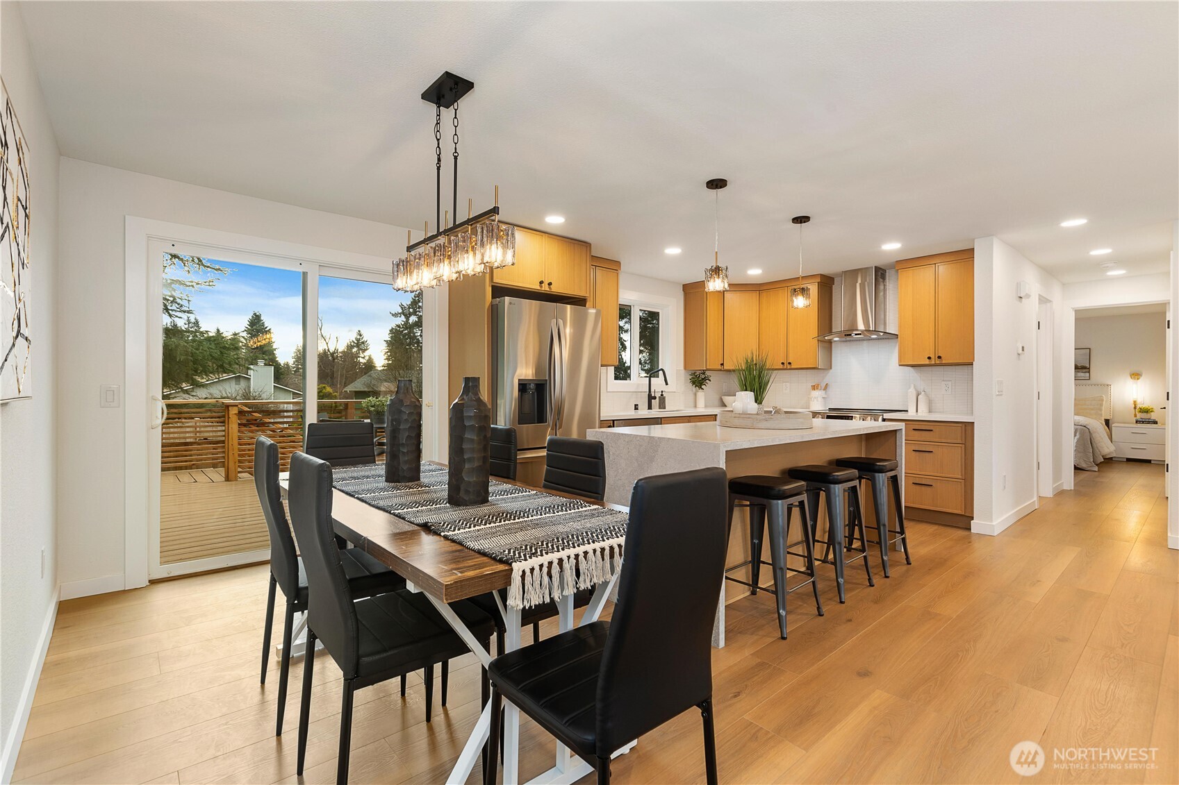 15833 Northeast 110th Street Redmond, WA 98052 - Photo 9 of 31