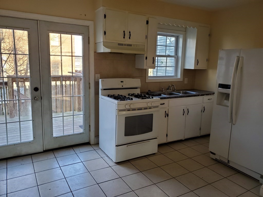 53 Whipple Street Fall River, MA 02721 - Photo 2 of 9 Gallery Image 2