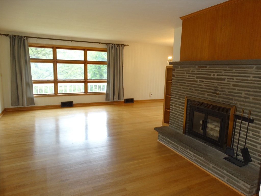 1306 Farm To Market Road Endicott, NY 13760 - Photo 9 of 31