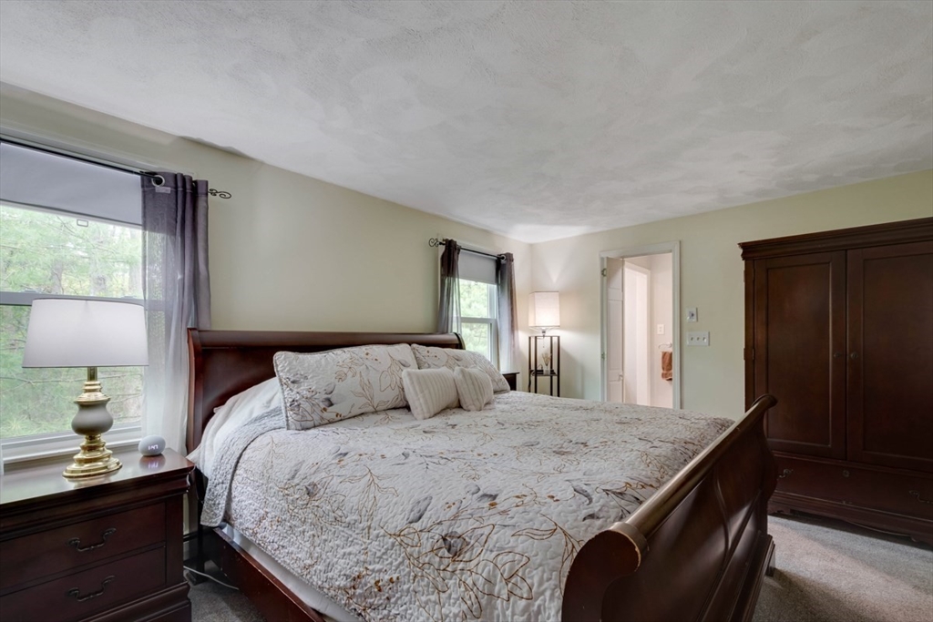 35 Blueberry Lane Reading, MA 01867 - Photo 13 of 33