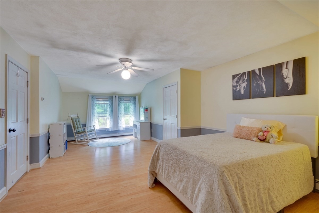 35 Blueberry Lane Reading, MA 01867 - Photo 19 of 33