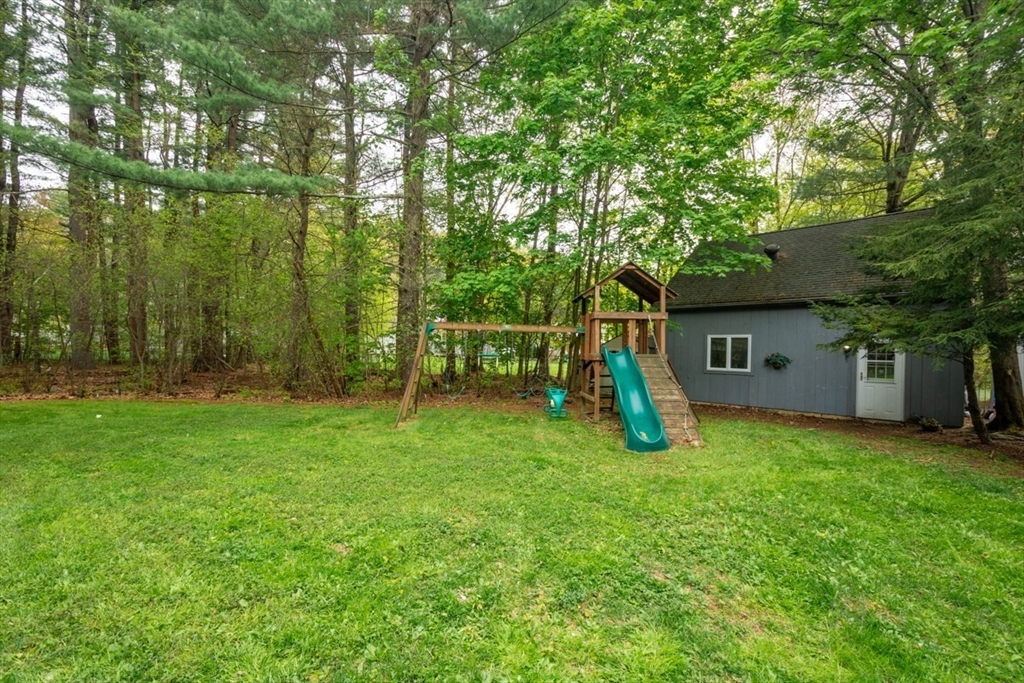 35 Blueberry Lane Reading, MA 01867 - Photo 31 of 33