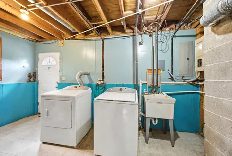 $290,000 | 3332 North Lewis Avenue, Waukegan, IL 60087