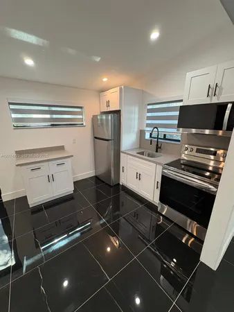 $2,000 | Buena Vista, Miami, FL 33127