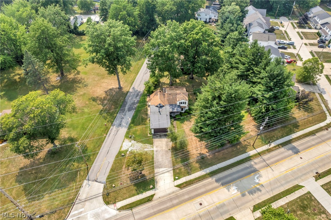 6564 Lear Nagle Road North Ridgeville, OH 44039 - Photo 12 of 38
